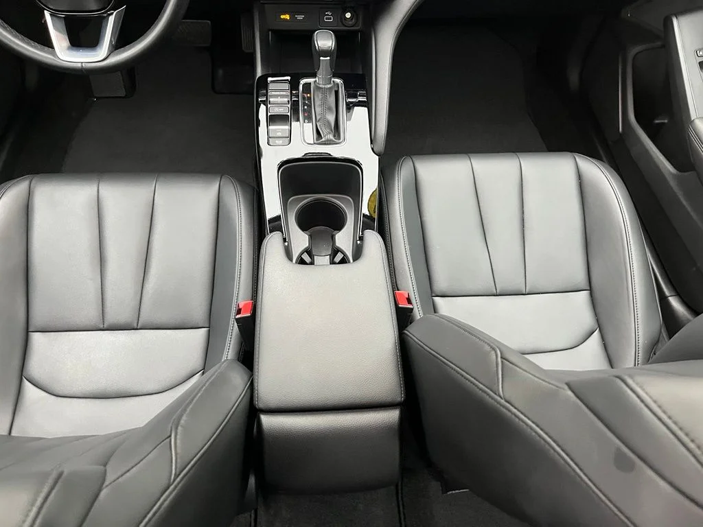 Used 2023 White Acura Base image 38