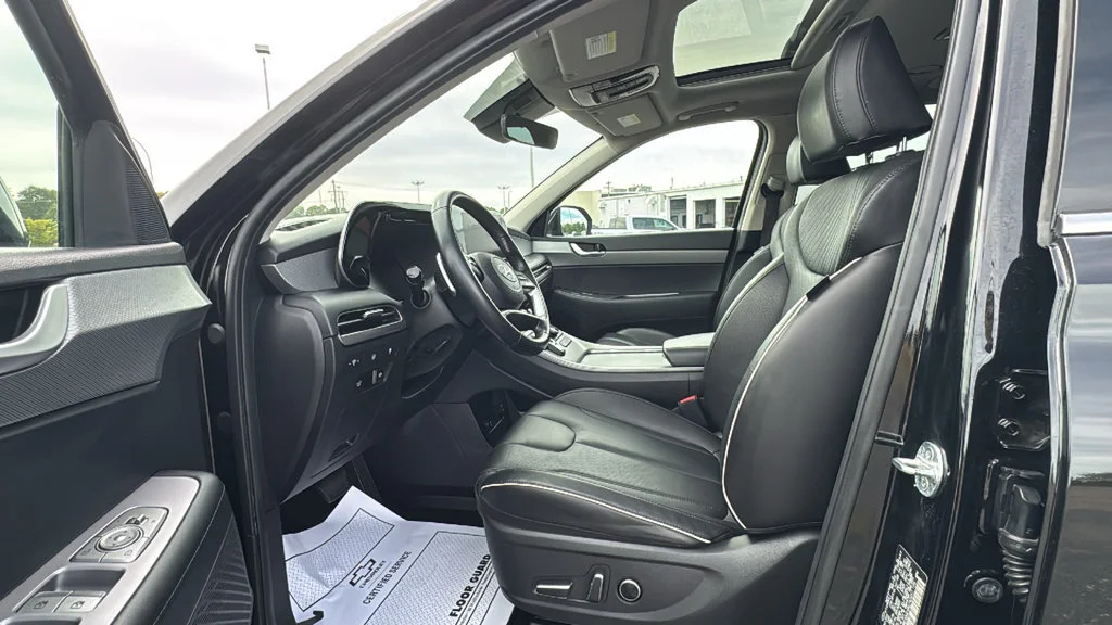 Used 2024 Black Hyundai XRT image 6