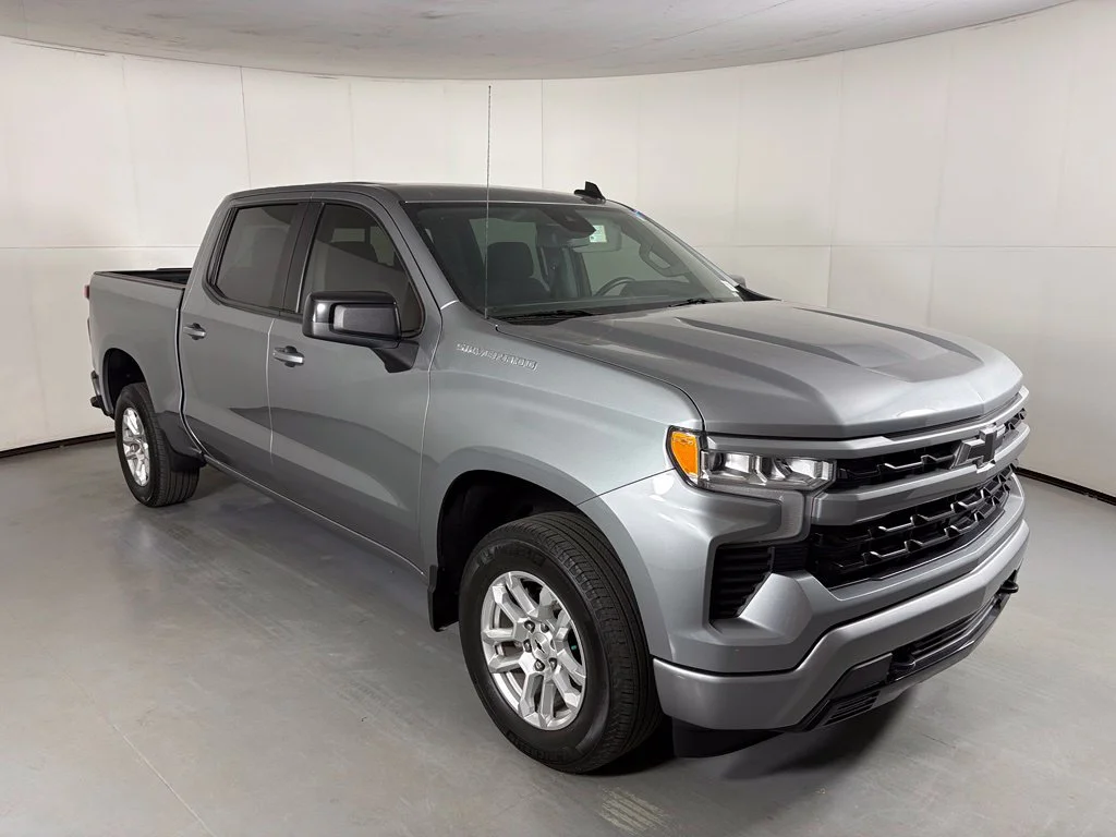 Used 2024 Gray Chevrolet RST image 2