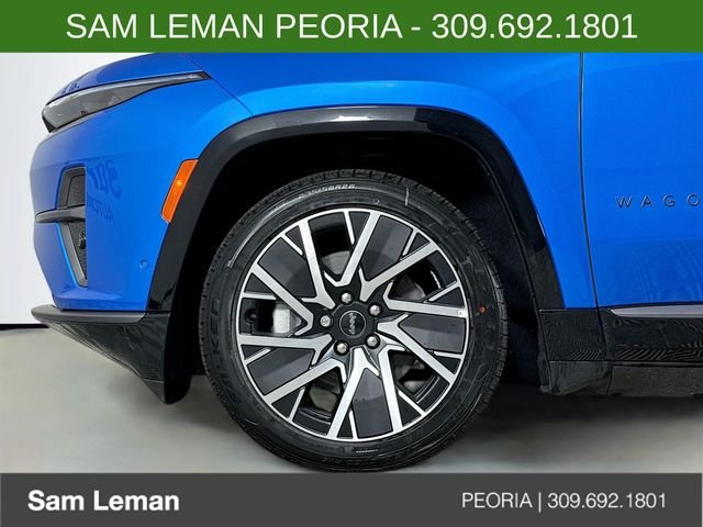 New 2025 Hydro Blue Pearl-Coat Exterior Paint Jeep Limited image 32
