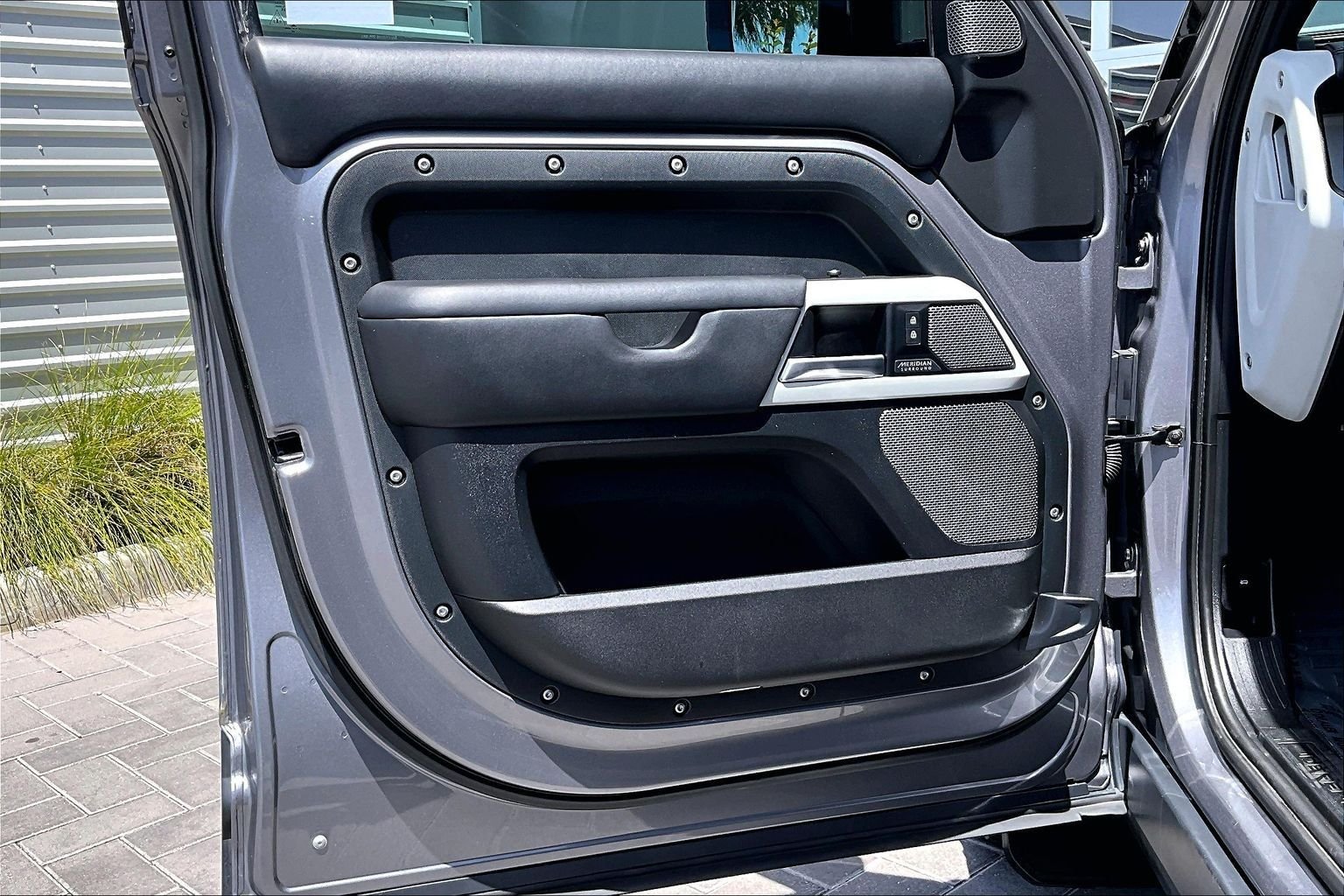 Used 2020 Gray Land Rover HSE image 23