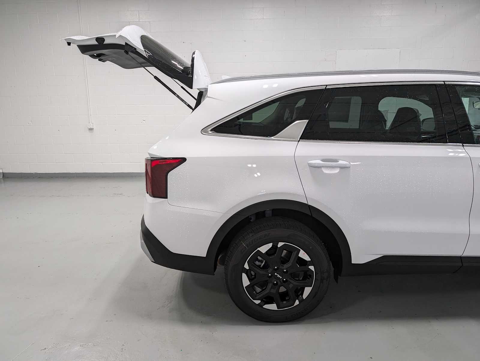 2026 Kia Sorento S - Photo 8