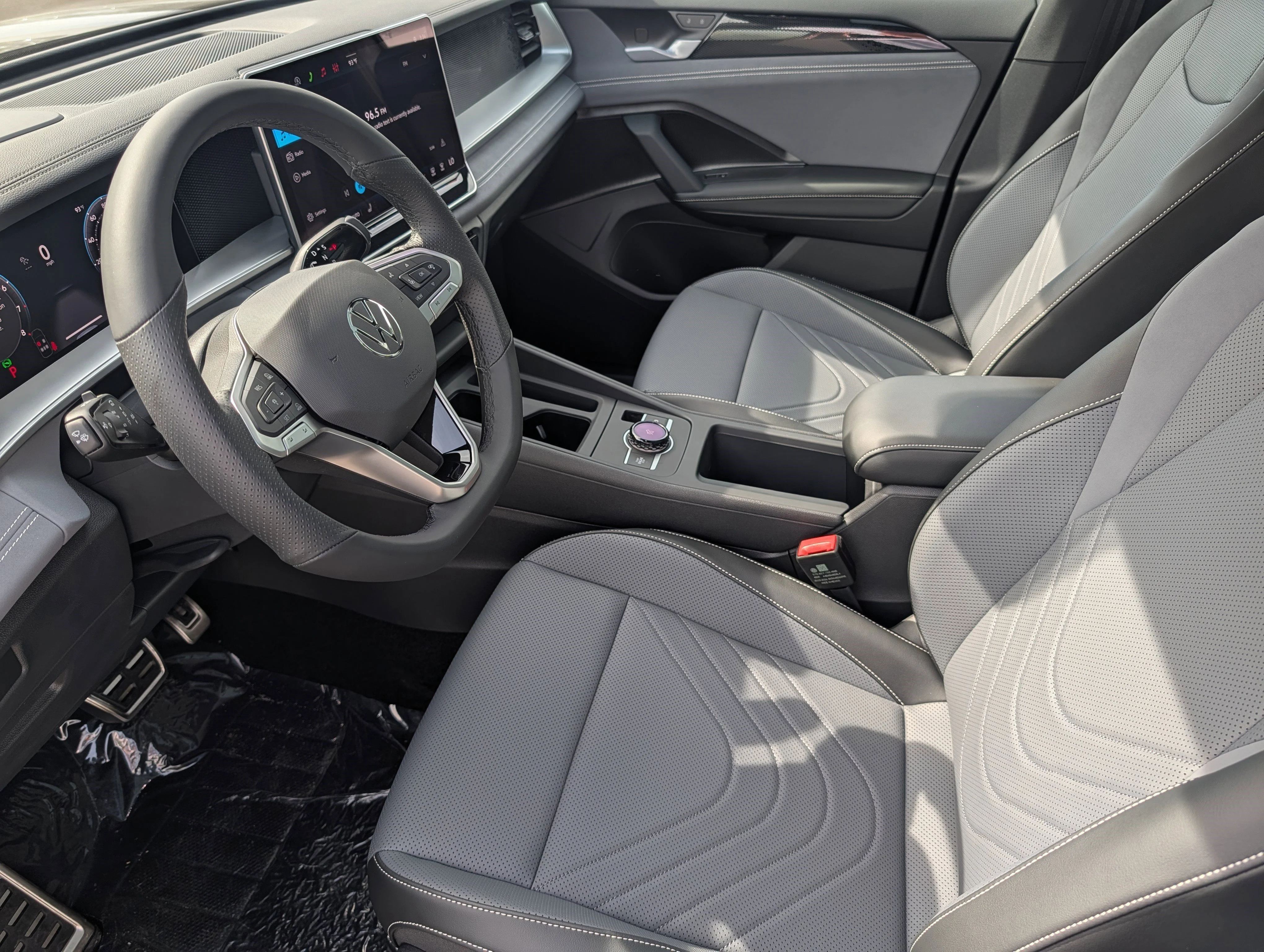 New 2026 Platinum Gray Metallic Volkswagen SE R-Line Black image 9