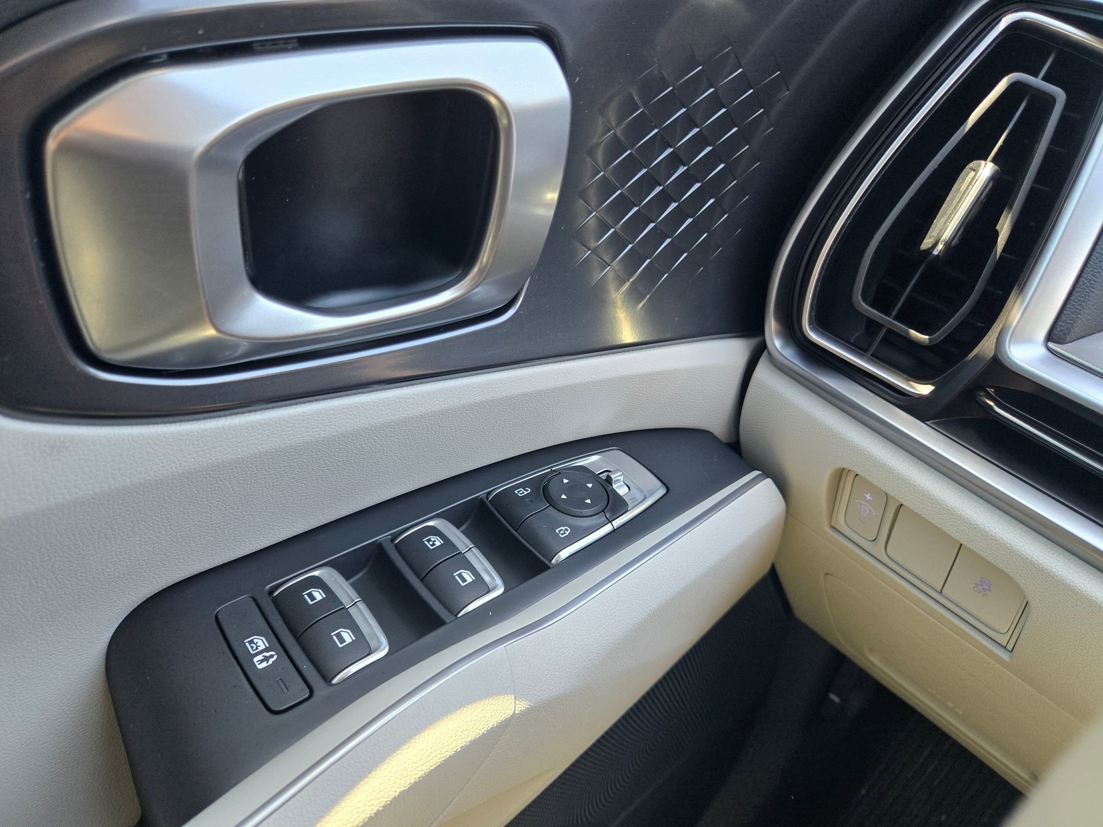 Used 2025 Midnight Lake Blue Kia S image 21