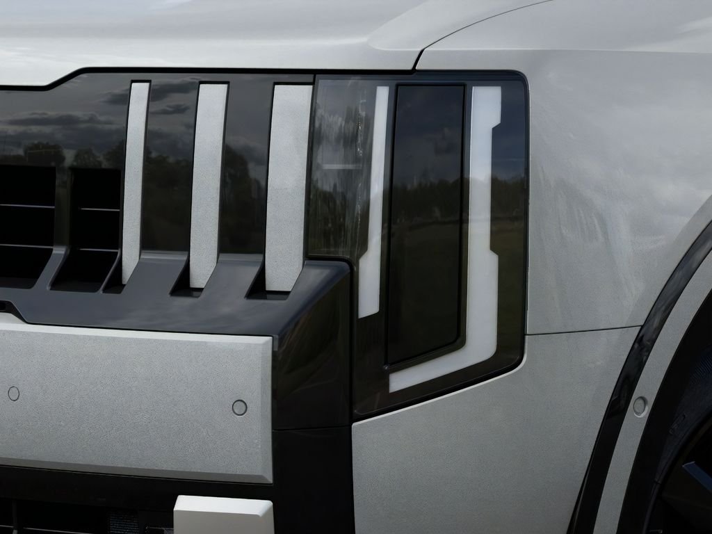 New 2027 White Kia SX Prestige image 10