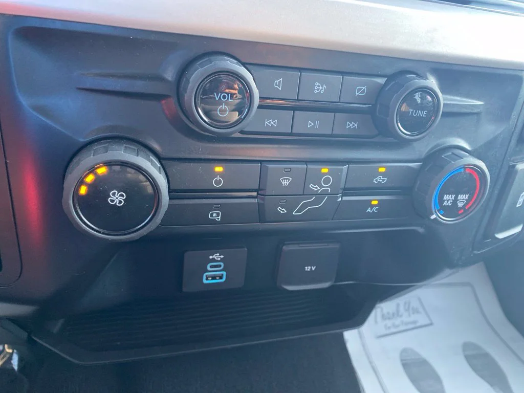 Used 2024 Silver Ford XL image 25