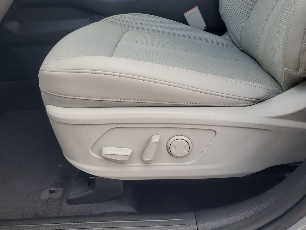 New 2026 Gray Kia S image 28