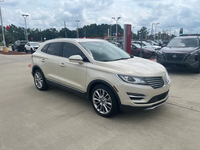 Used 2018 Beige Lincoln Reserve image 9