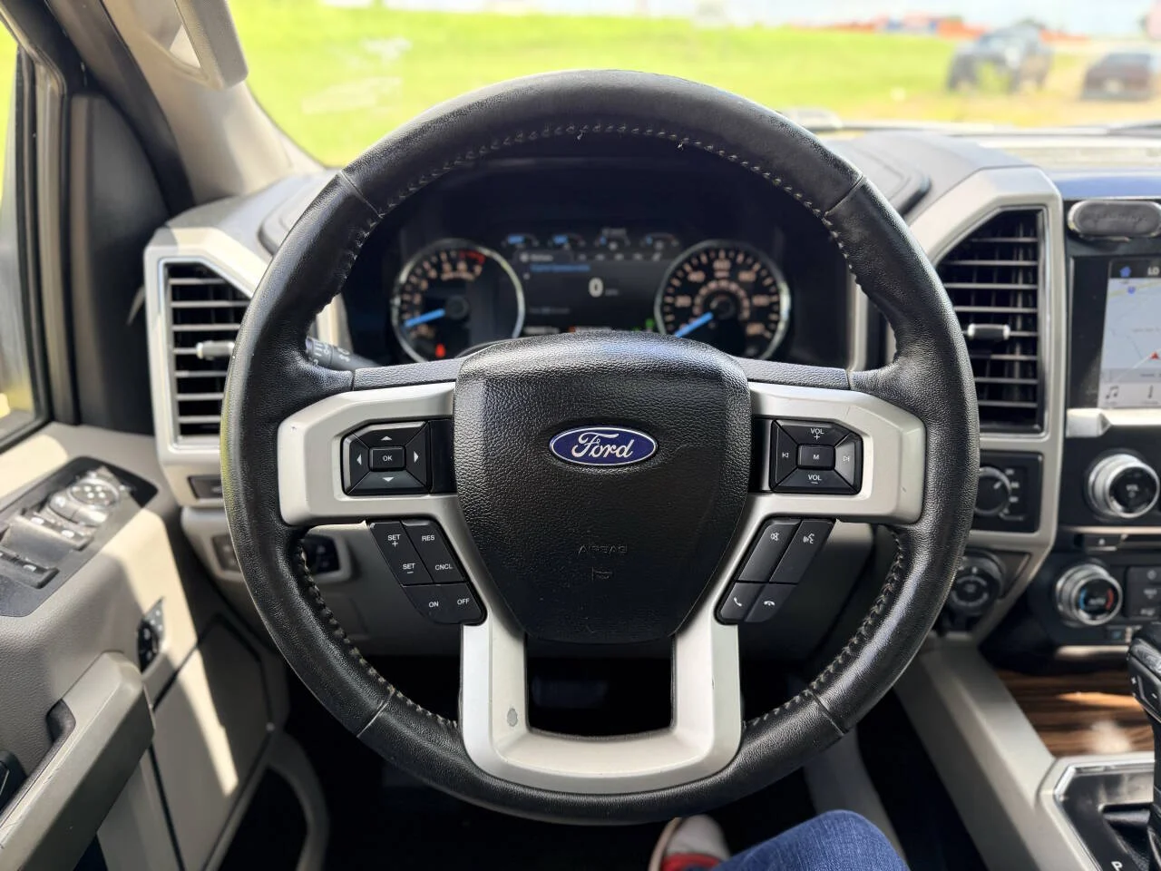 Used 2017 Black Ford Lariat 4x4 4dr SuperCrew 5.5 ft. SB image 18