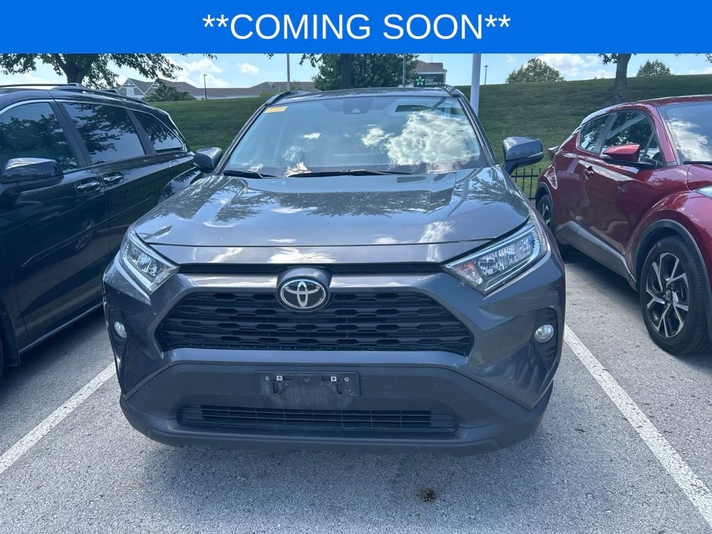 Used 2021 Toyota RAV4 XLE with VIN 2T3W1RFV2MW112055 for sale in Kansas City