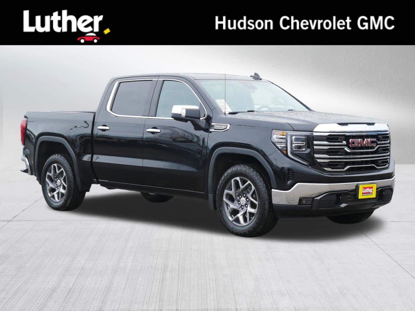 2022 GMC Sierra 4WD Crew Cab Short Box SLT's photo
