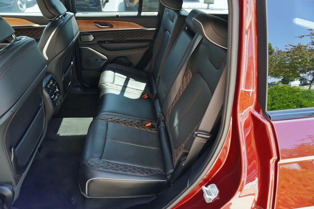 Used 2024 Red Jeep Summit Reserve image 33