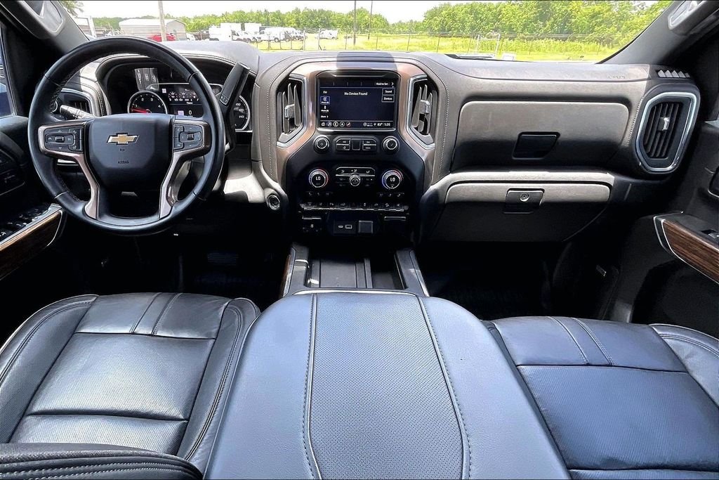 Used 2023 Black Chevrolet High Country image 7