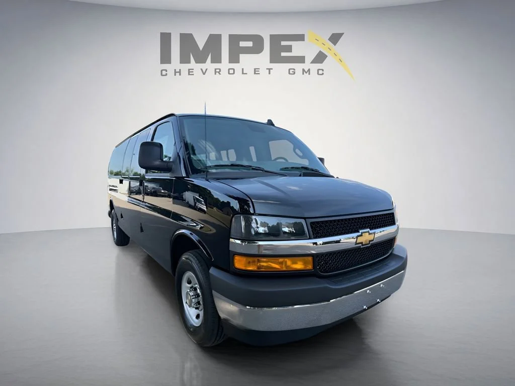 New 2026 Black Chevrolet 1LT image 7