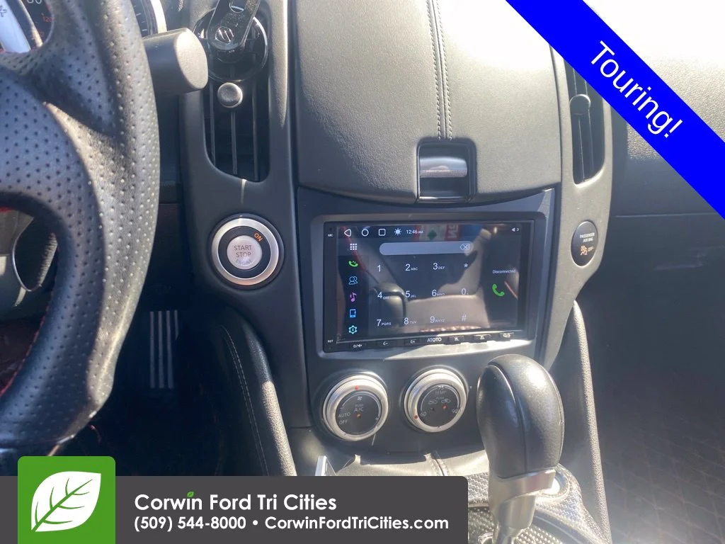 Used 2013 White Nissan Touring image 9