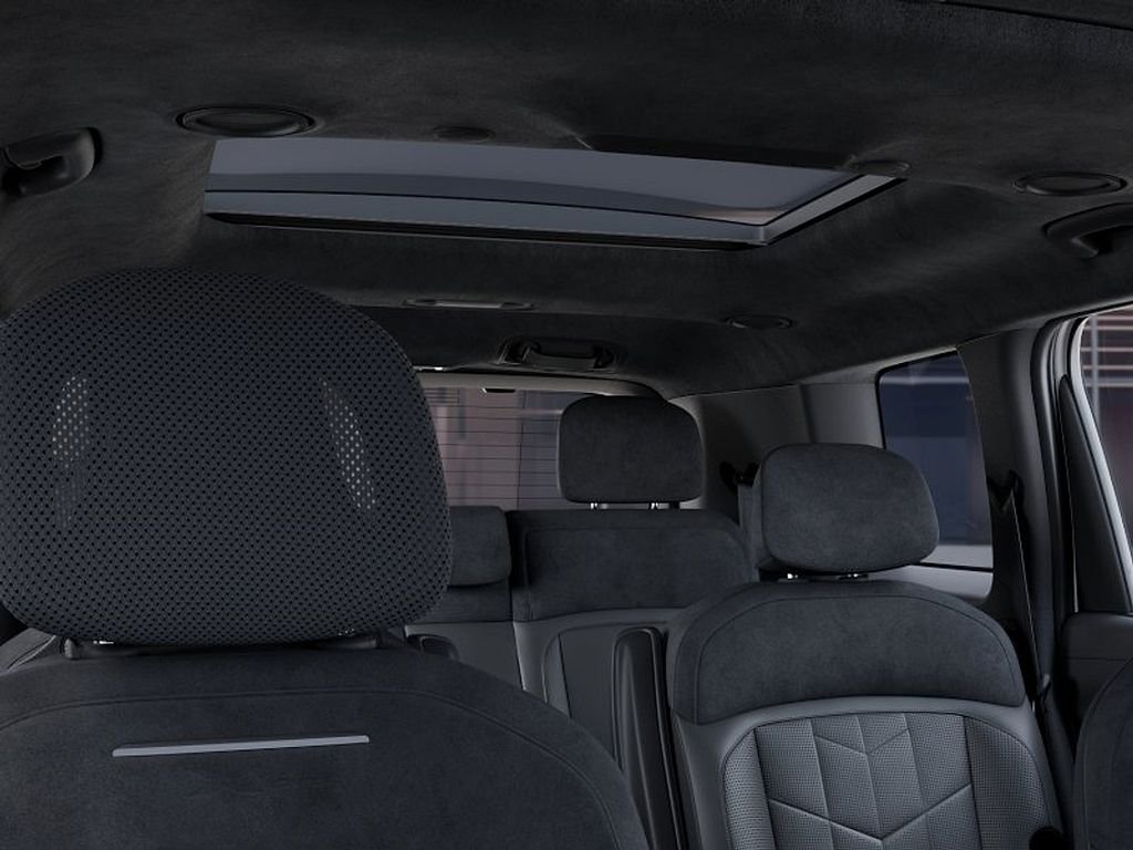 New 2027 White Kia X-Pro SX-Prestige image 27