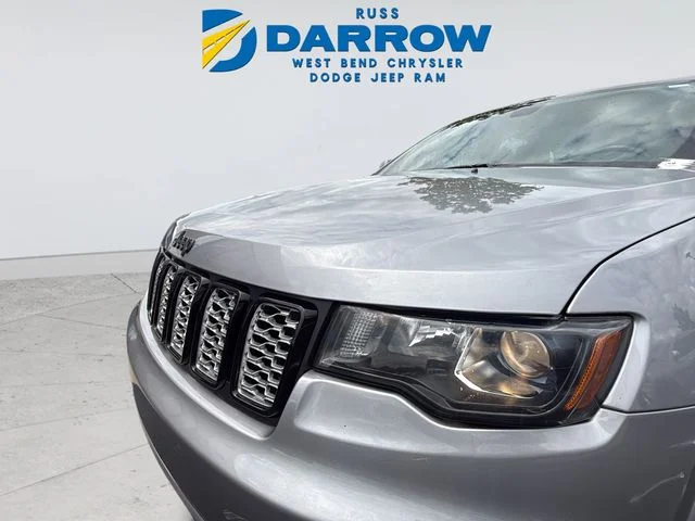 Certified Used 2020 Silver Jeep Altitude image 27