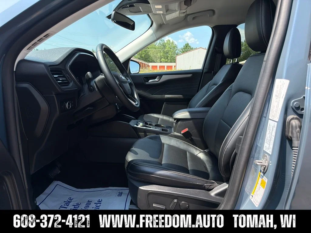 Used 2025 Black Ford Platinum image 9