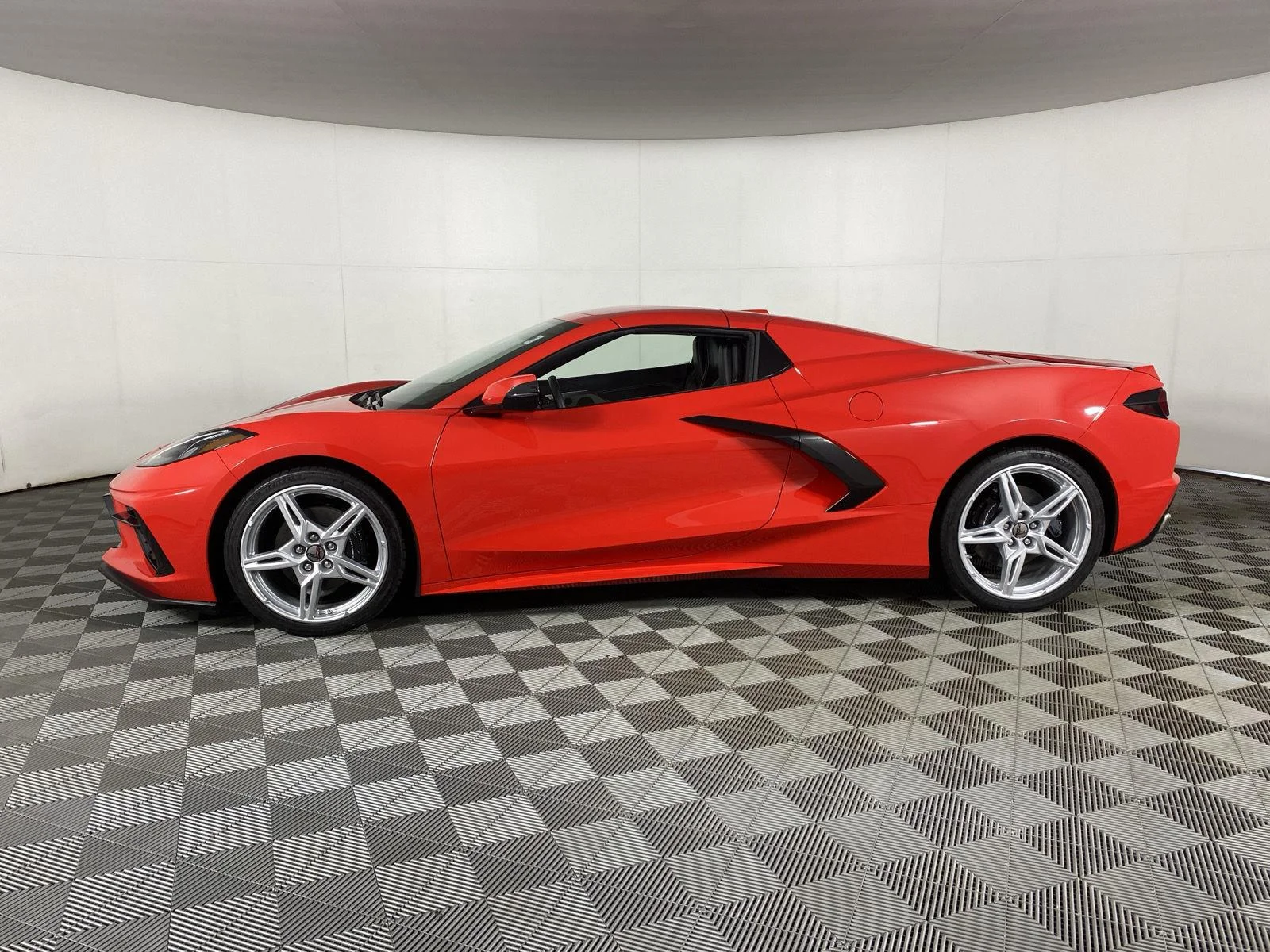 Used 2024 Torch Red Chevrolet 2LT image 4