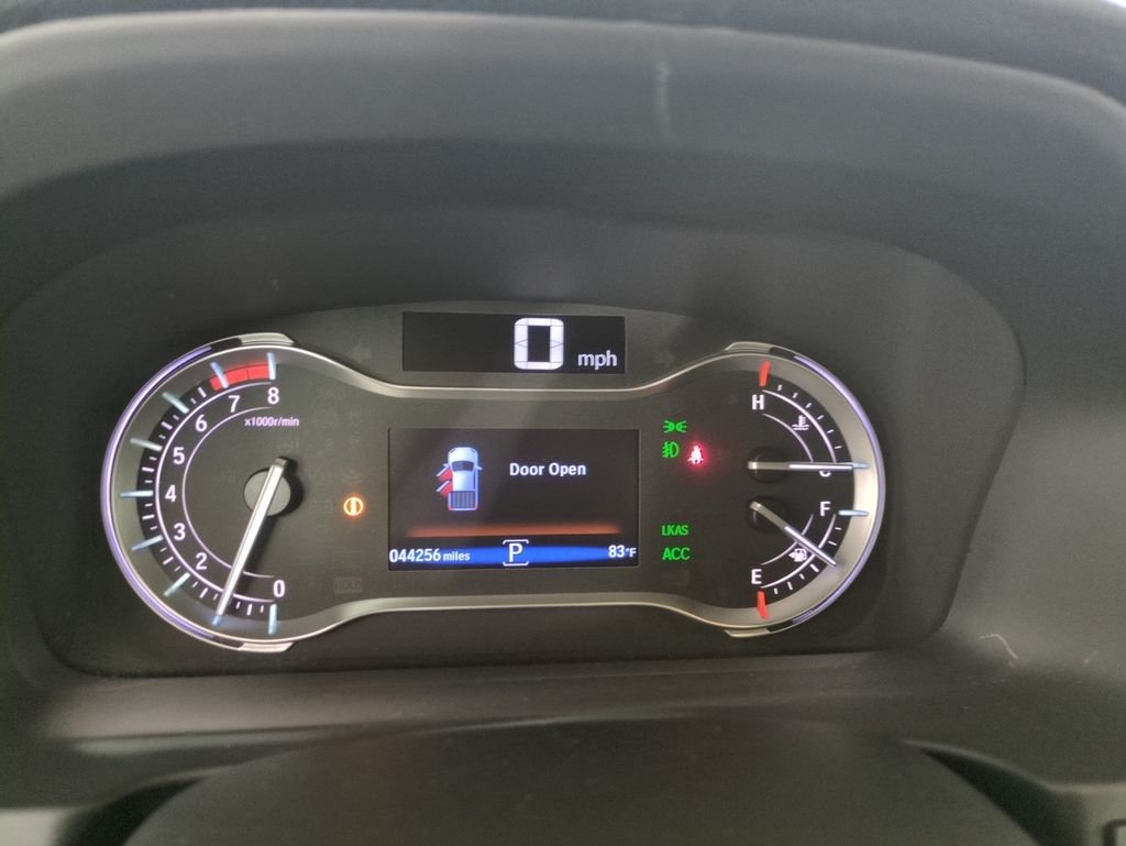 Used 2023 Platinum White Pearl Honda RTL image 15