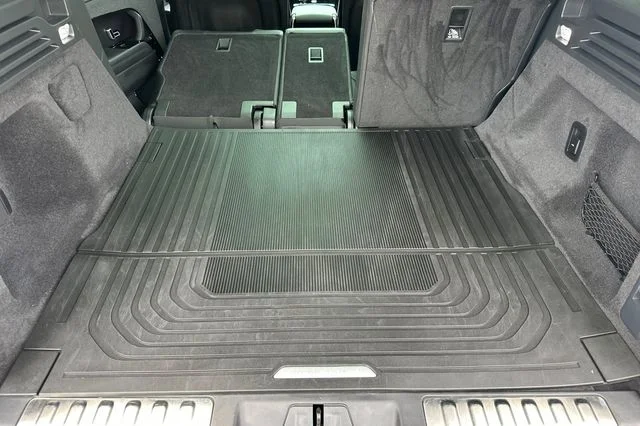 Used 2025 Gray Land Rover Dynamic SE image 14