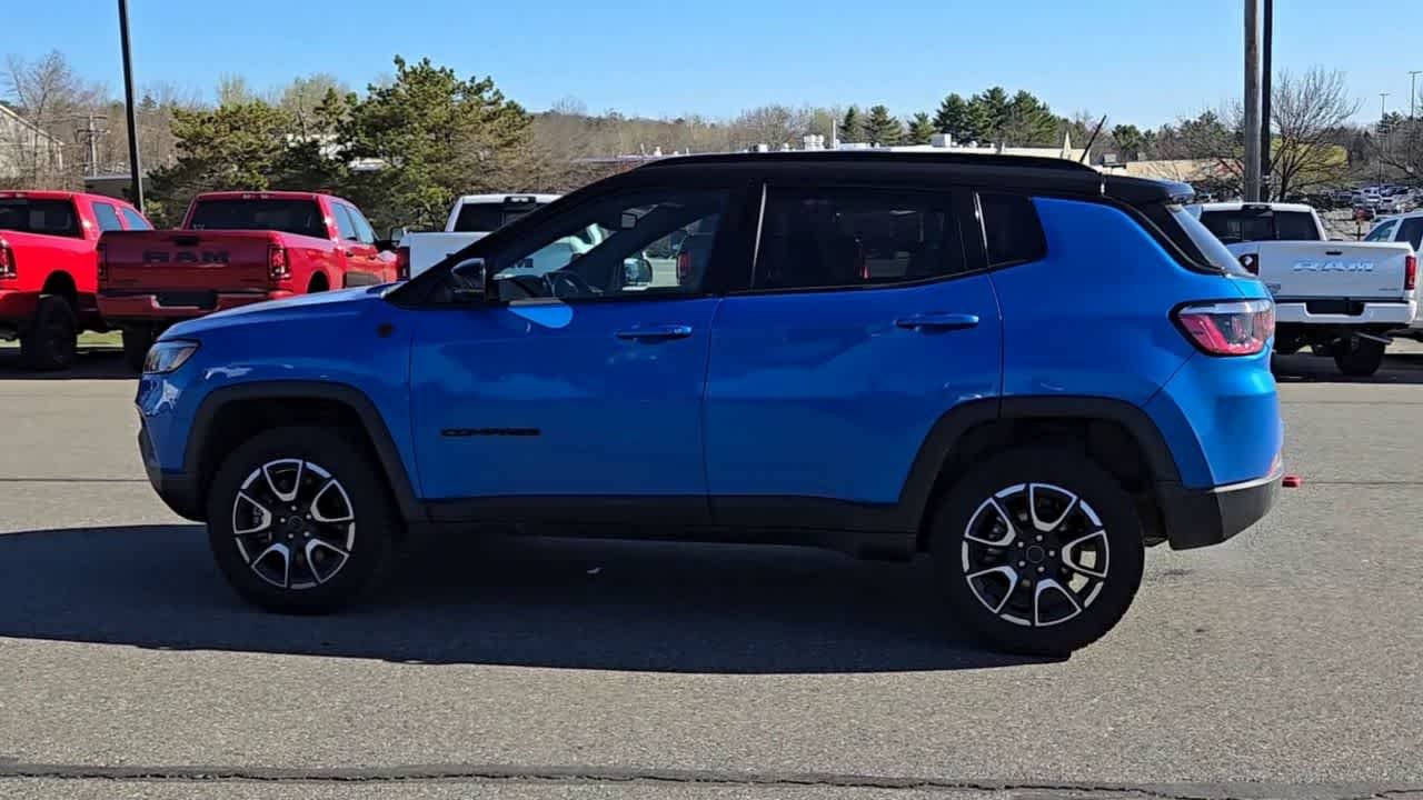 2025 Jeep Compass Trailhawk - Photo 6