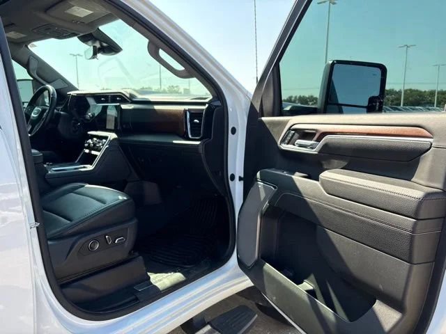 Used 2024 Summit White GMC Denali image 22