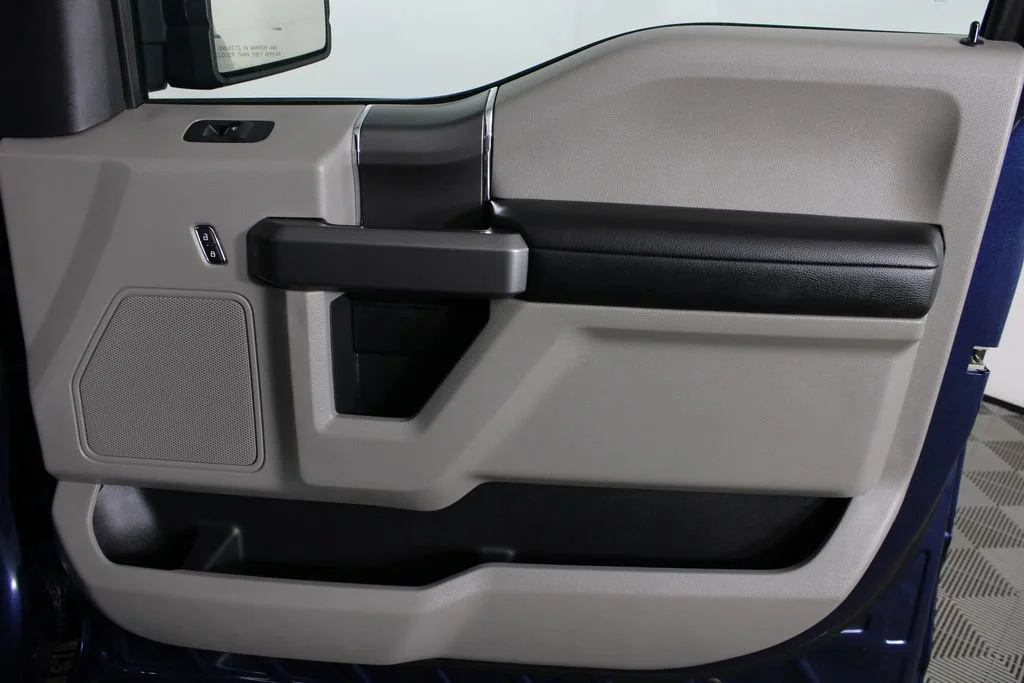 Used 2020 Blue Ford XL image 8