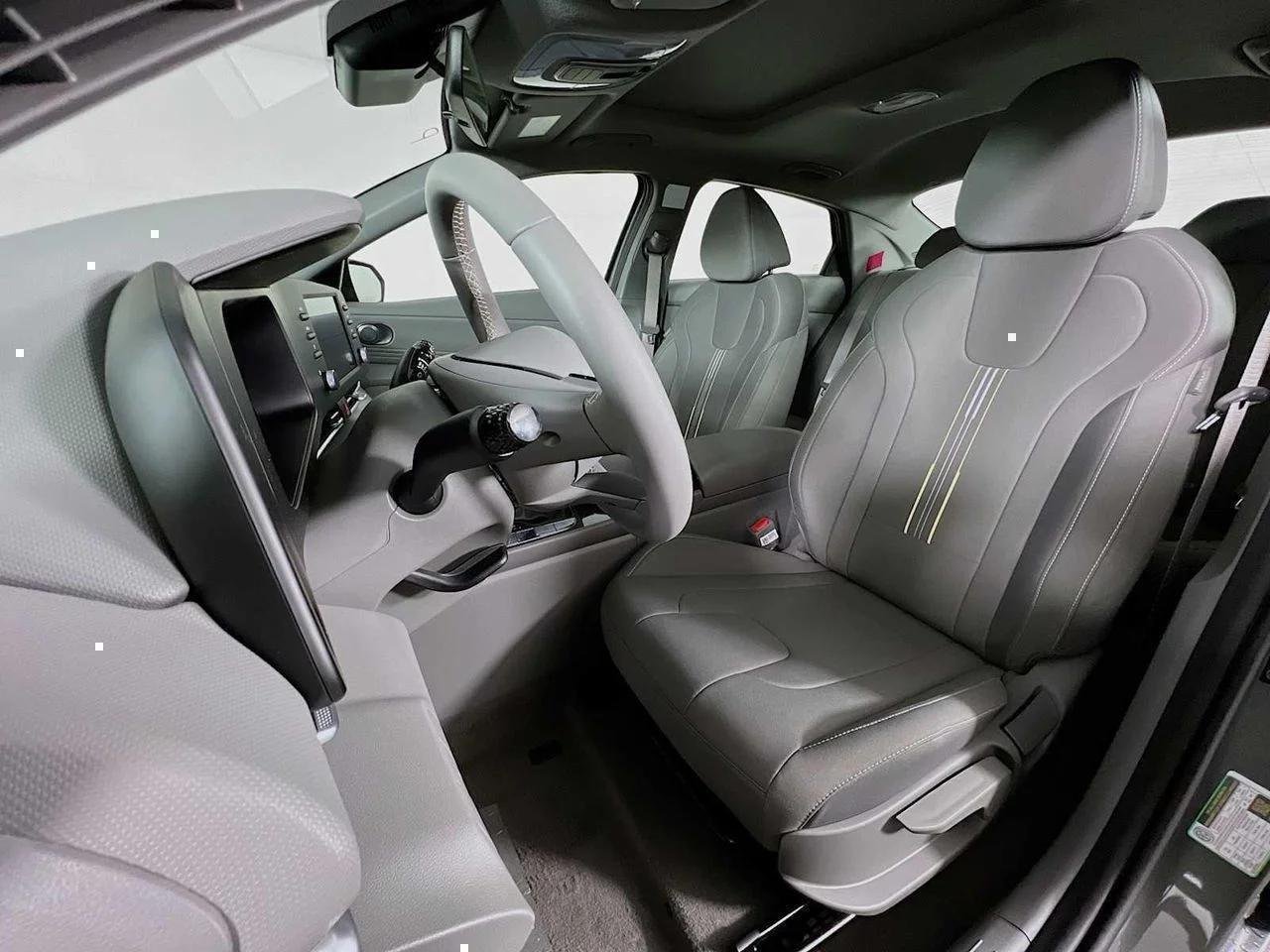 New 2026 Amazon Gray Hyundai SEL Sport image 13