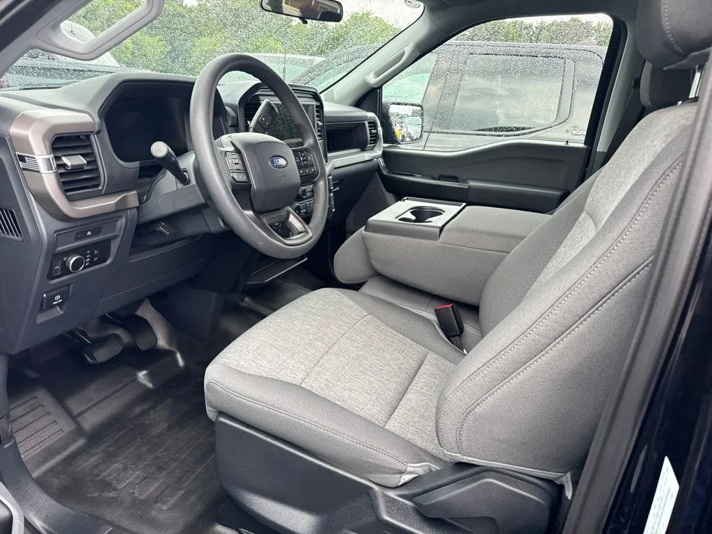 Used 2025 Black Ford XL image 3