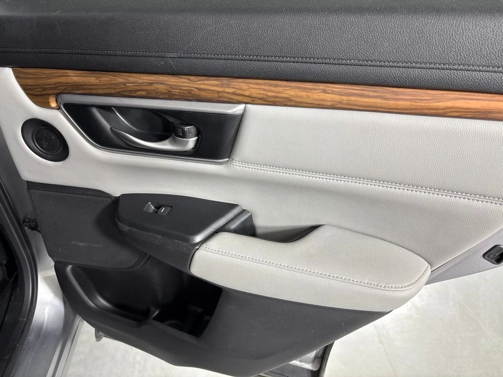 Used 2018  Honda EX-L image 18