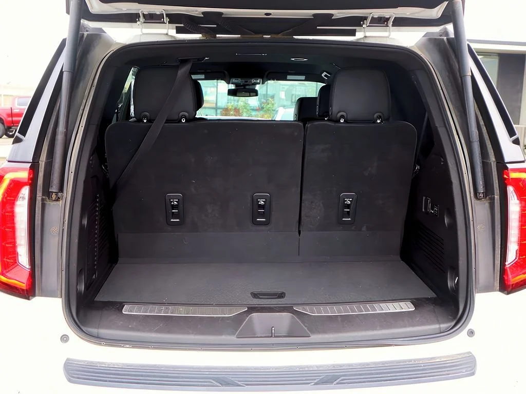 Used 2023 Summit White GMC Denali image 9
