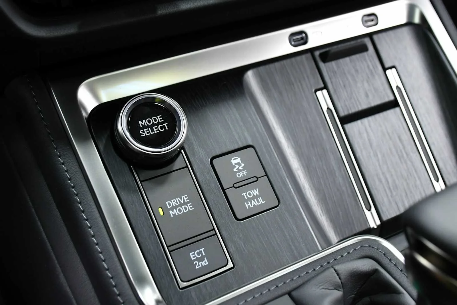 2026 Lexus GX Luxury+ - Photo 18