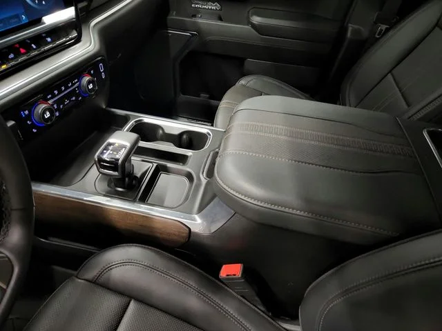 Used 2024 Black Chevrolet High Country image 21