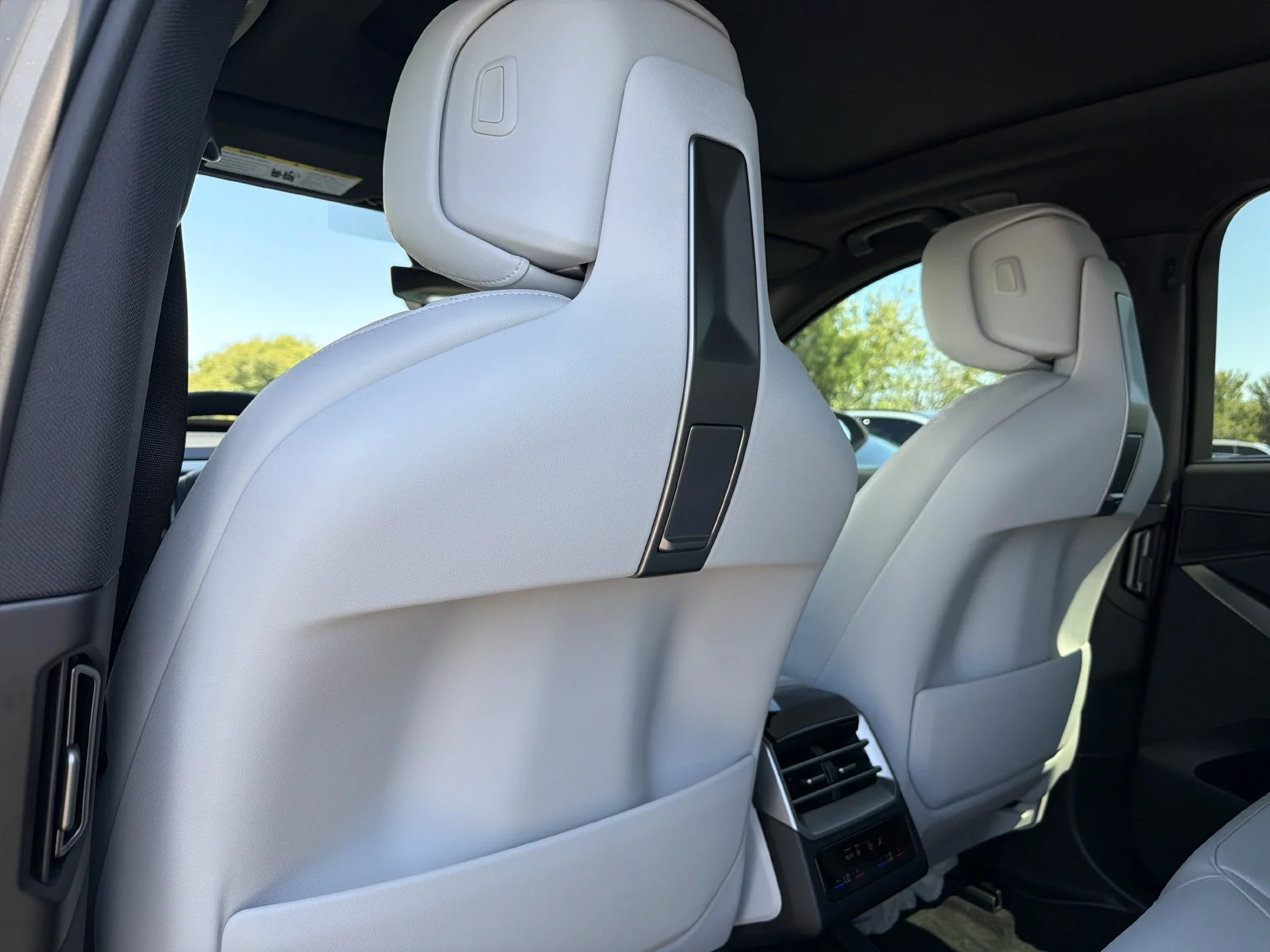 New 2027 Dravit Grey Metallic BMW  image 17
