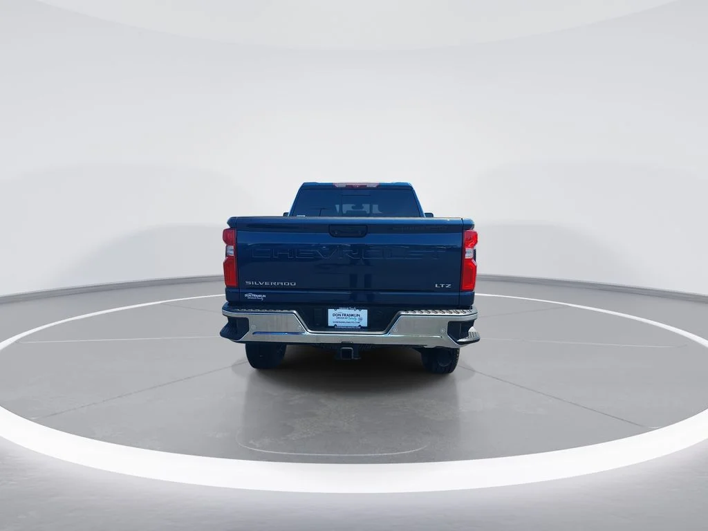 Used 2022 Blue Chevrolet LTZ image 7