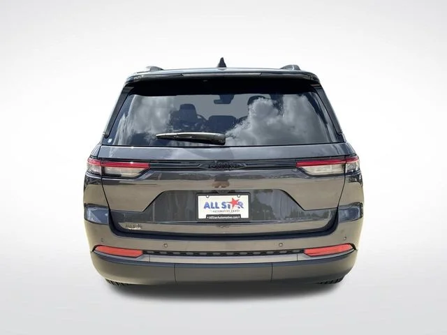 New 2026 Gray Jeep Altitude image 6