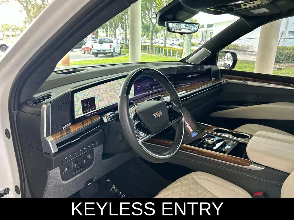 Used 2025 White Cadillac Sport Platinum image 8