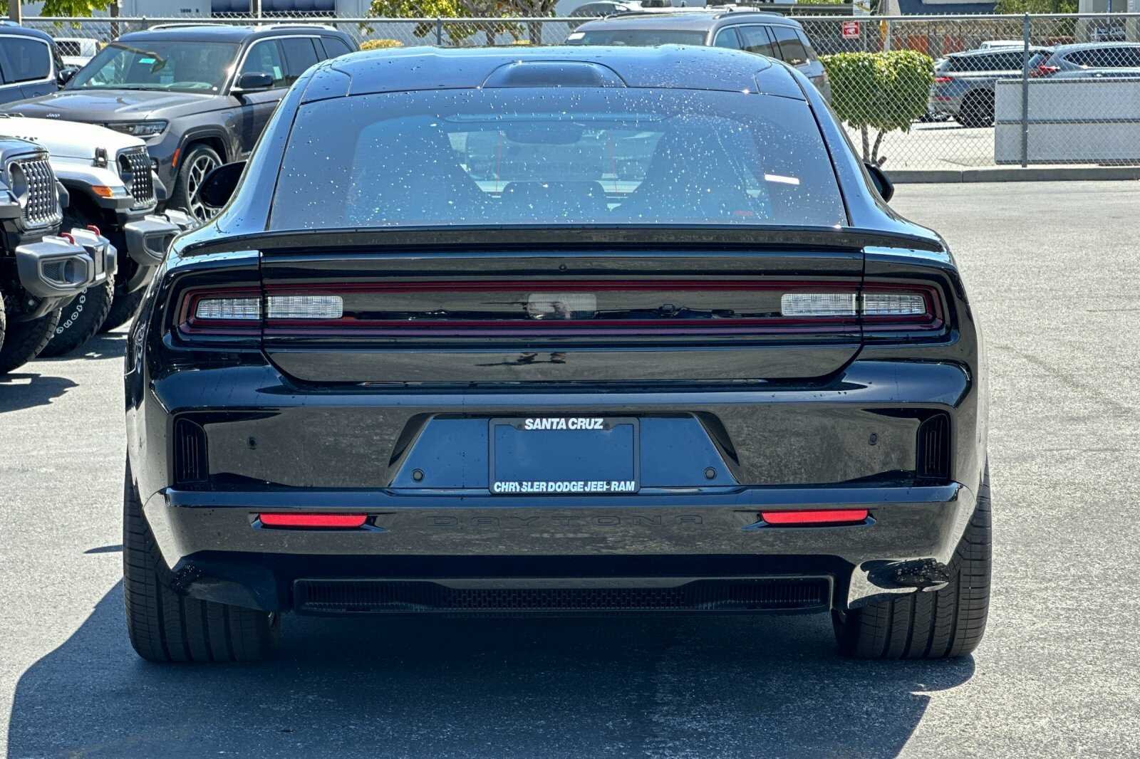 New 2025 Diamond Black Crystal Pearlcoat Dodge  image 5
