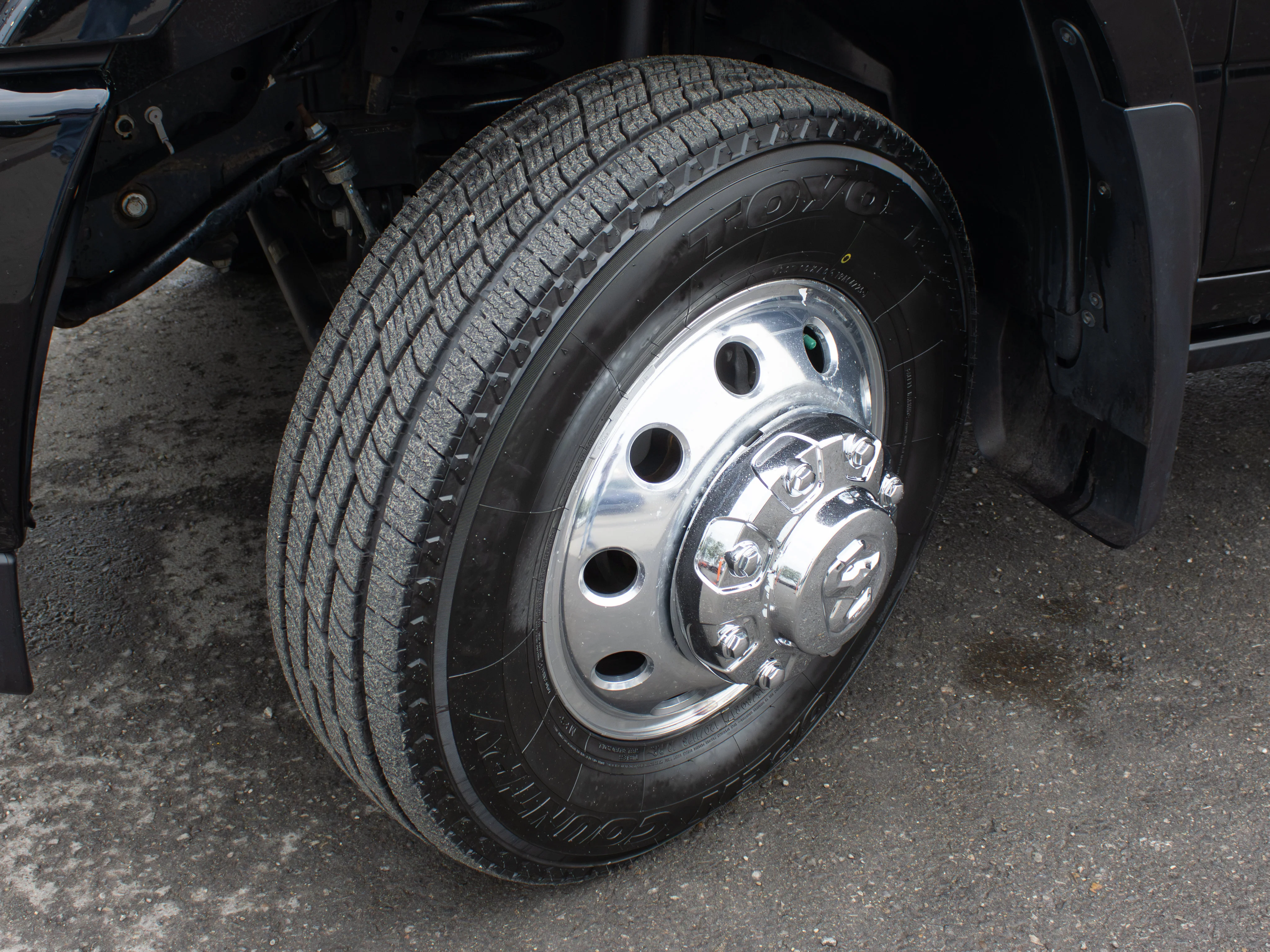 Used 2023 Black RAM Limited*Dually | 6.7L Cummins HO | 4.10 Rear Axle | 5th Wheel & Gooseneck Prep | image 13