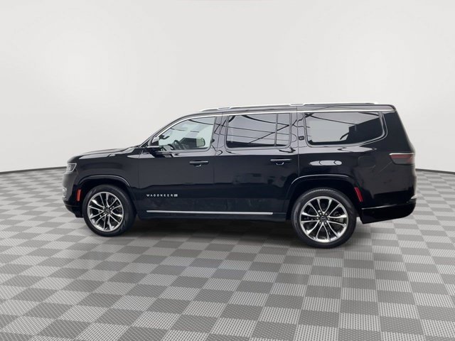 Used 2023 Diamond Black Crystal Pearlcoat Jeep Series III image 41