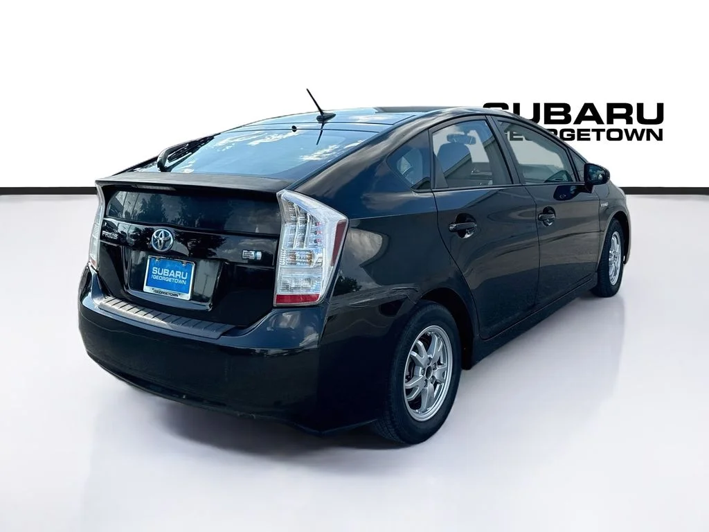 Used 2010 Red Toyota I image 7