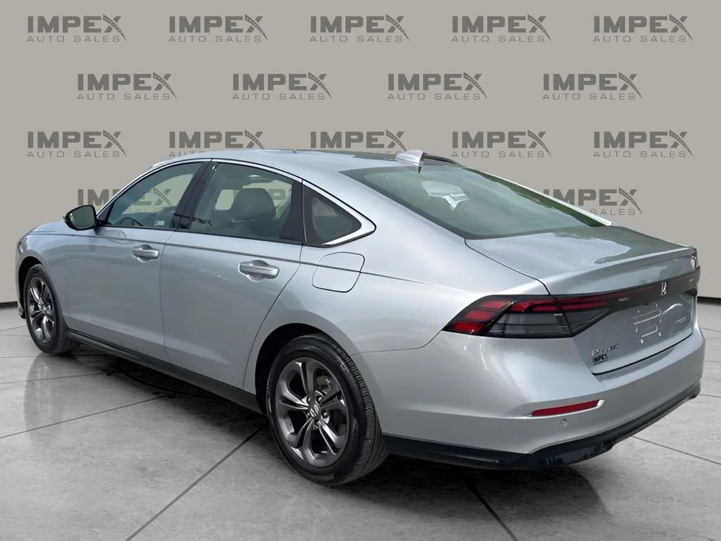 Used 2025 Gray Honda EX-L image 3