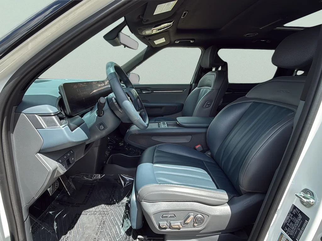 Certified Used 2024 Snow White Pearl Kia GT-Line image 21