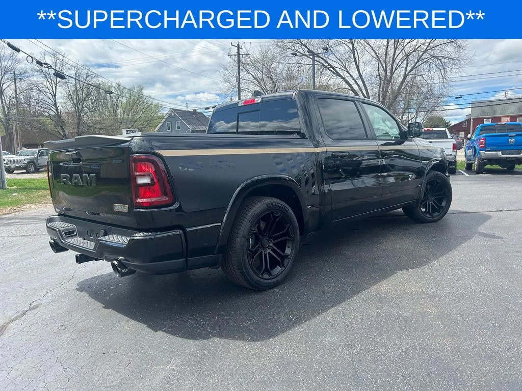 New 2026 Diamond Black Crystal Pearl-Coat Exterior Paint RAM  Big Horn/Lone Star image 7