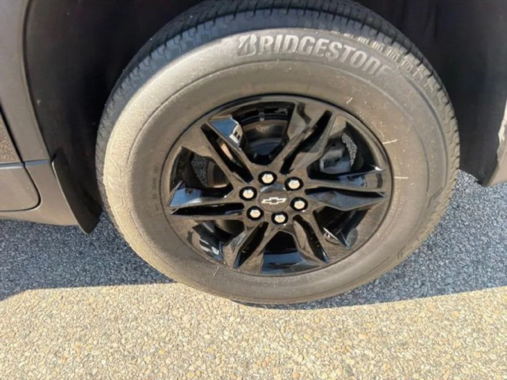 2023 Chevrolet Traverse 1LT - Photo 10
