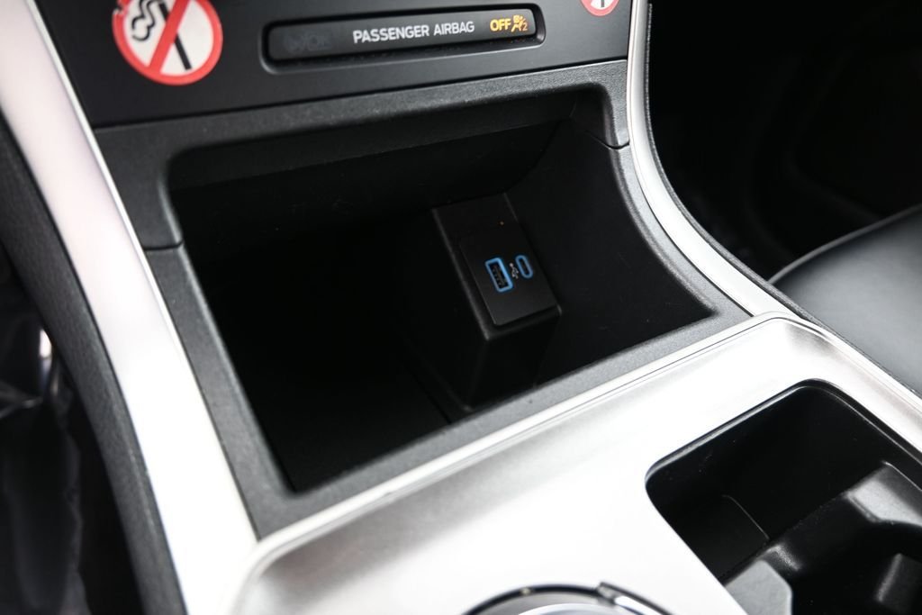 Used 2024 White Ford SEL image 22