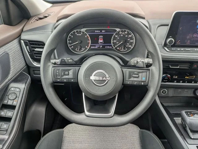 Used 2023 Gray Nissan SV image 11