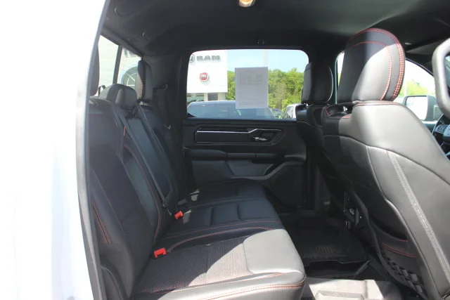 Used 2021 White Ram Big Horn/Lone Star image 31