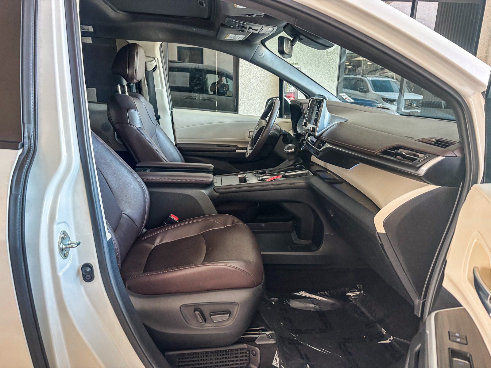 Certified Used 2024 Wind Chill Pearl Toyota Platinum image 18
